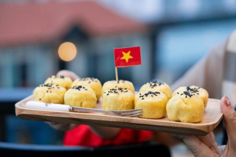 săn 3 quán cà phê view xem diễu binh ở hà nội có nơi mở xuyên đêm có quán chỉ nhận 60 khách giá 300000 đồng - 3