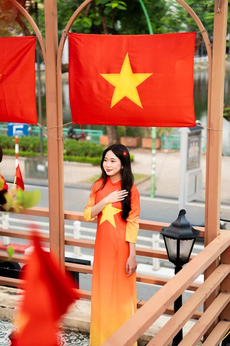 săn 3 quán cà phê view xem diễu binh ở hà nội có nơi mở xuyên đêm có quán chỉ nhận 60 khách giá 300000 đồng - 9