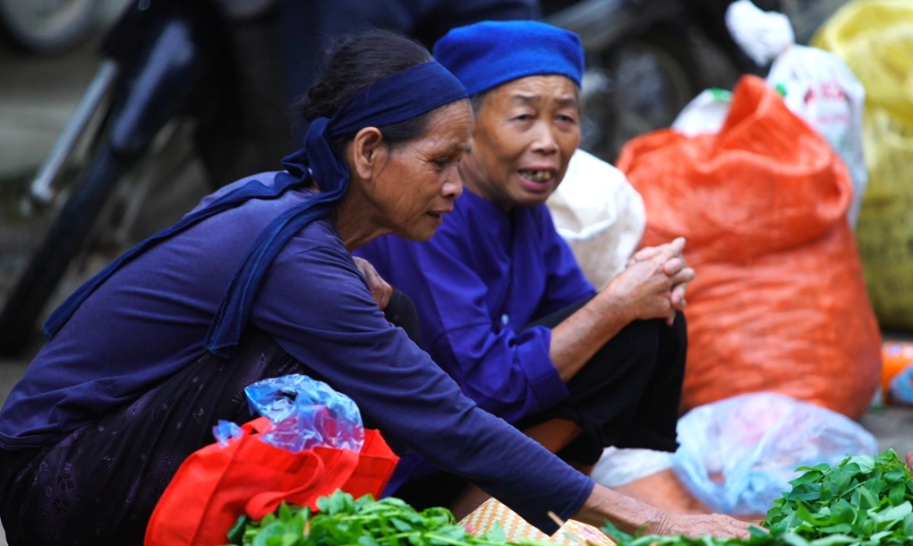 săn sản vật độc lạ ở phiên chợ cao bằng người mua người bán đều vui vẻ vì một lý do - 2