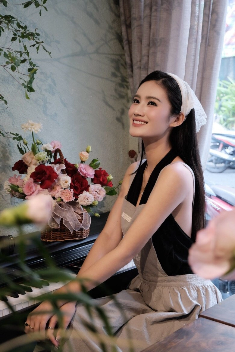 Sang úc du học hoa hậu ý nhi vẫn giật spotlight nhờ item đắt đỏ check giá xong chỉ biết ngả ngửa - 8