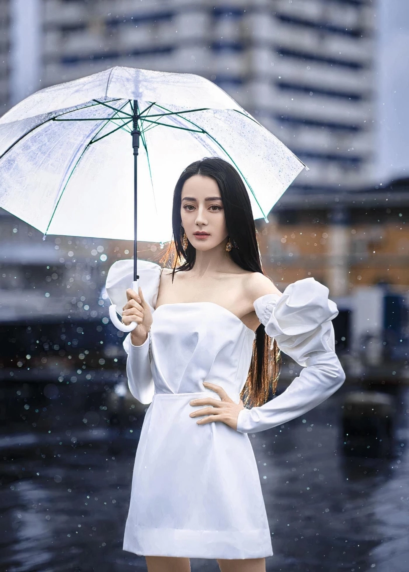 Sao cbiz kiệt sức vì quay phim triệu lộ tư gầy trơ xương không thể đi lại triệu lệ dĩnh lệch xương sống - 3