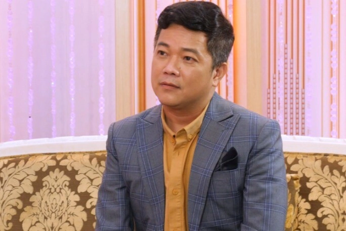 Sao nam có mẹ làm lao công từng đi bán vé số mưu sinh nay khóc mong con phát triển bình thường - 1