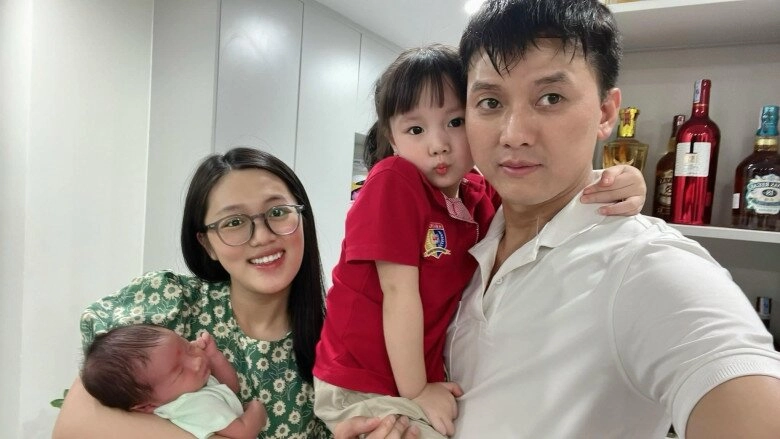 Sao nam làm vợ đáng tuổi cháu dính bầu khi học năm cuối cấp 3 dùng clip hôn bạn diễnđể thử phản ứng của bà xã - 9