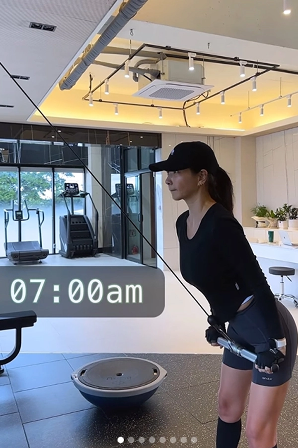 Sao phim sex is zero u50 kiếm được 360 tỷ đồngnăm trẻ đẹp nhờ một đồ vật trong phòng ngủ - 2