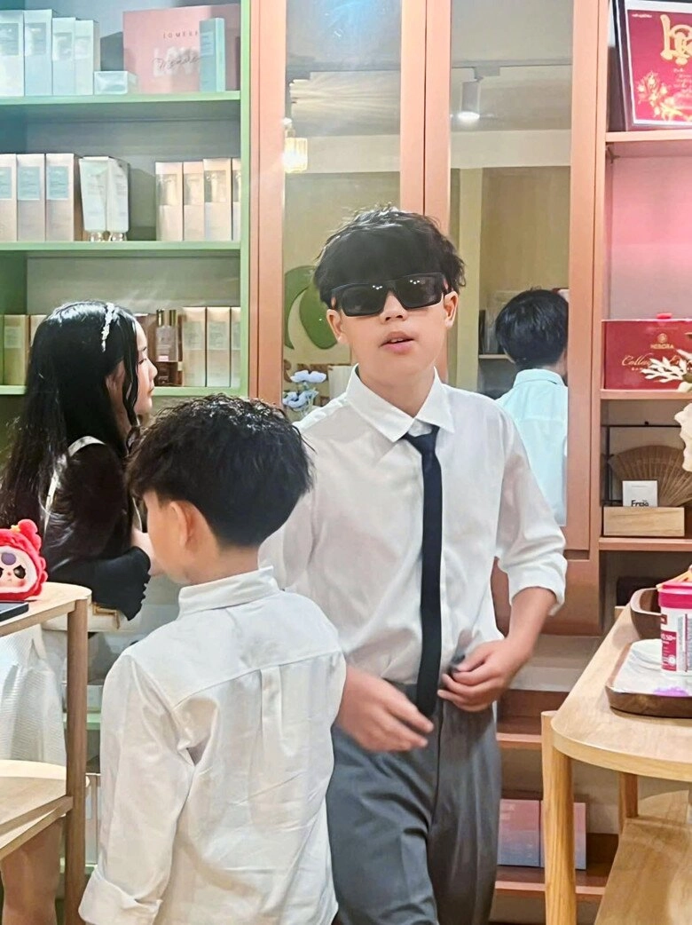 Sao việt 24h á hậu bùi khánh linh khiến fan vỡ mộng nghi vấn lợi dụng bạn trai hàn quốc trong đảo thiên đường - 7