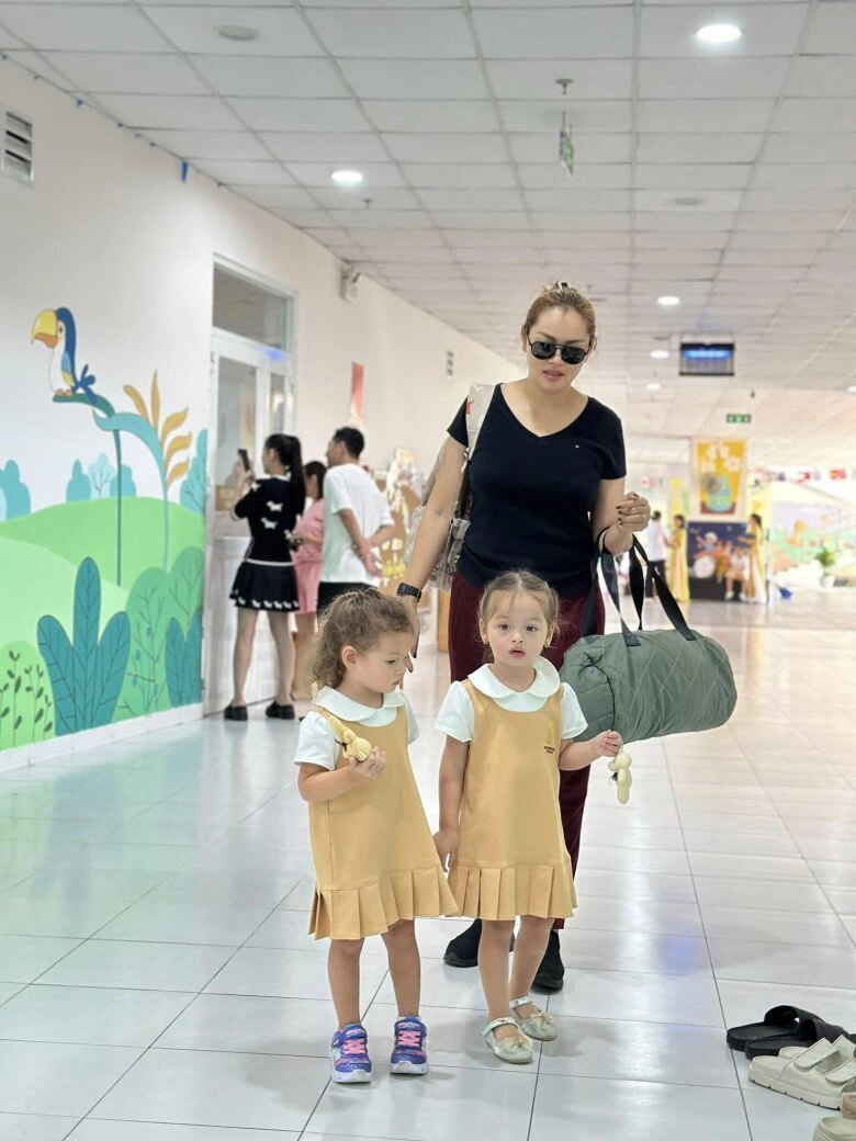 Sao việt 24h á hậu làm mẹ đơn thân của 5 nhóc tì cảnh đưa các con đi học đầy một xe gây sốt - 3