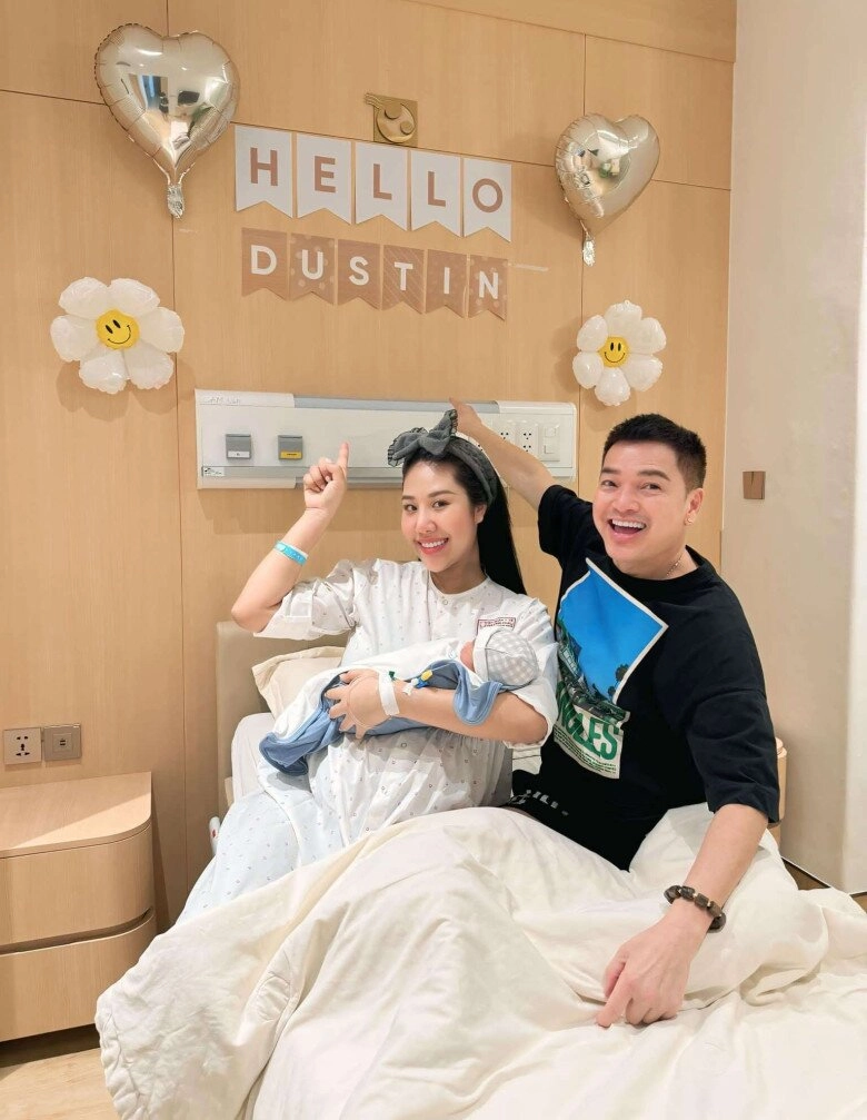 Sao việt 24h bạn gái kém 37 tuổi của quang minh khoe con gái riêng hiểu chuyện viết thư tay gửi em trai mới sinh - 4