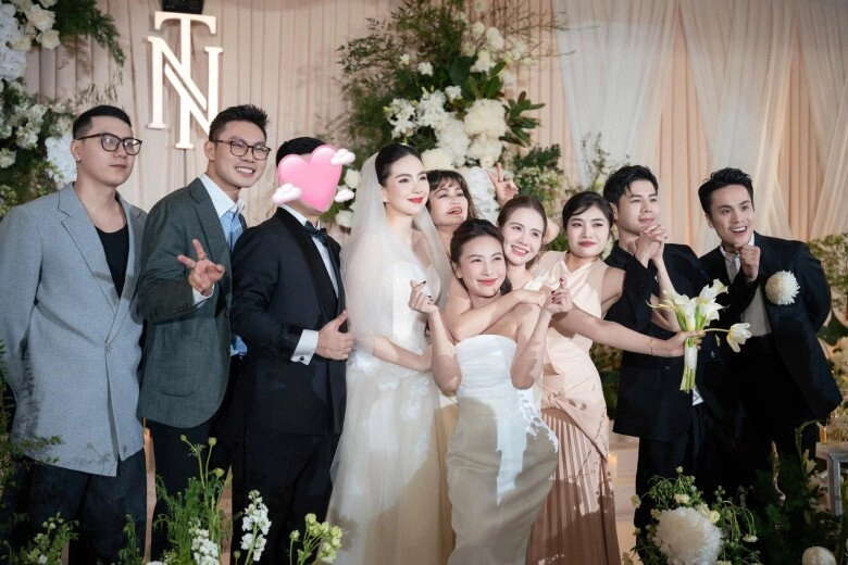 Sao việt 24h bạn gái kém 37 tuổi của quang minh khoe con trai đẹp hơn ba nam diễn viên liền có câu trả lời gây chú ý - 11
