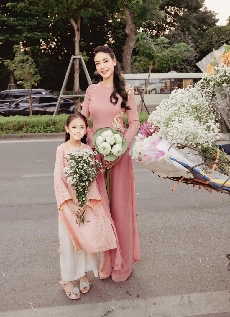 Sao việt 24h bạn gái quang đăng gây chú ý khi nhắc về người cũ của bạn trai ngay trong ngày cưới của thái trinh - 14