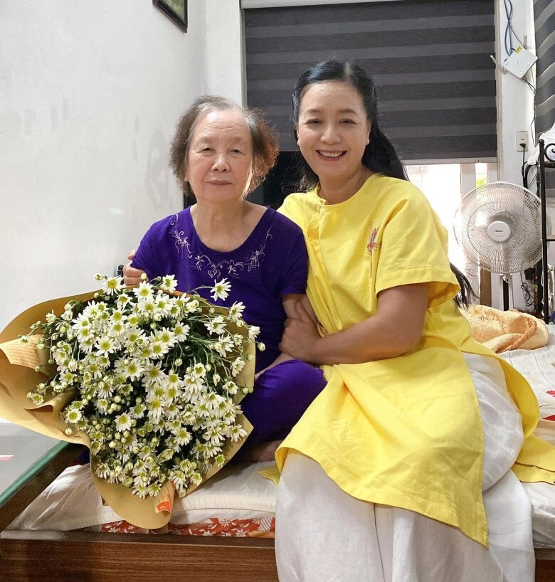 Sao việt 24h bạn gái quang đăng gây chú ý khi nhắc về người cũ của bạn trai ngay trong ngày cưới của thái trinh - 15