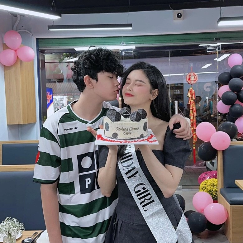 Sao việt 24h chồng đỗ mỹ linh bỏ về một mình không đợi vợ khi thua bóng đá nàng hậu lật đật chạy theo sau - 10