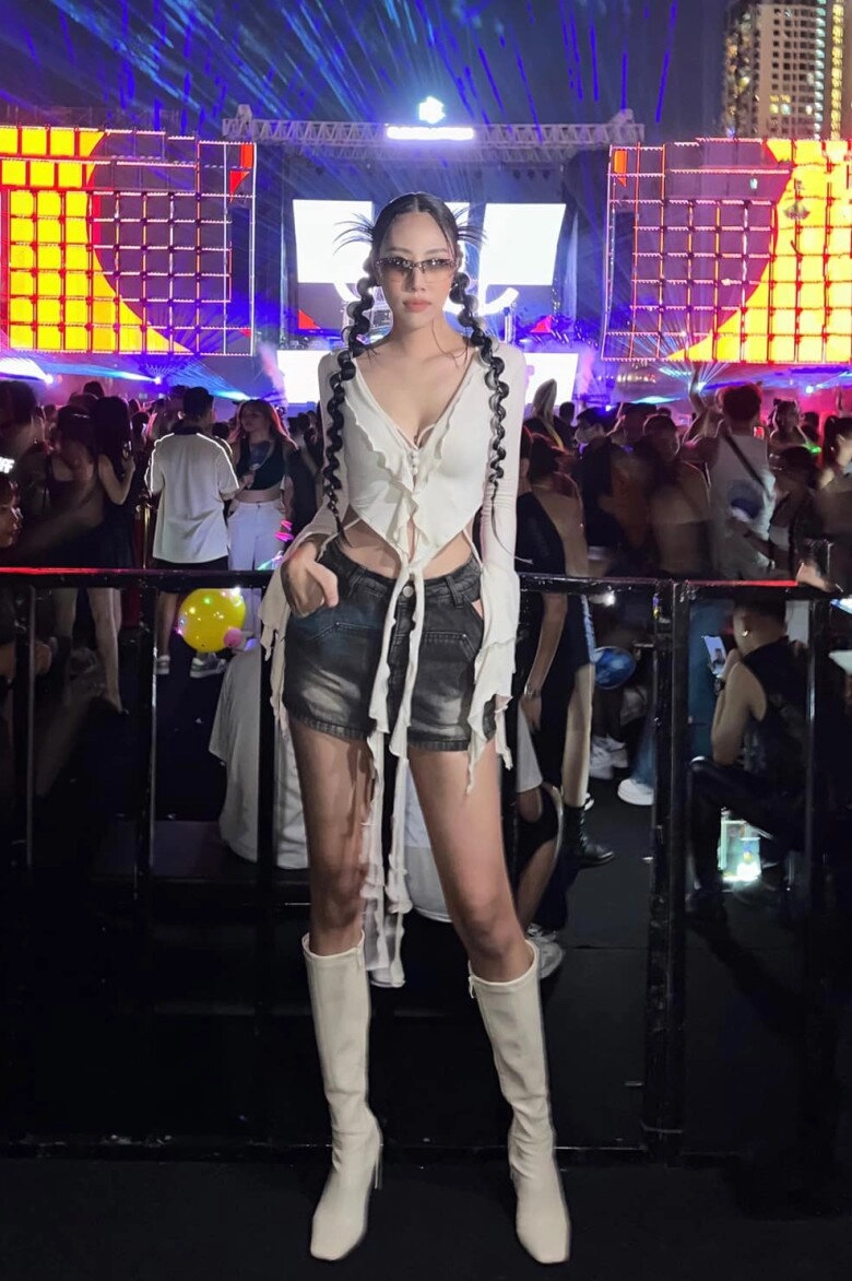 Sao việt 24h còn đâu hình ảnh sang chảnh trước đây vợ hot girl kém 37 tuổi của quang minh giờ xù đầu chăm con - 7