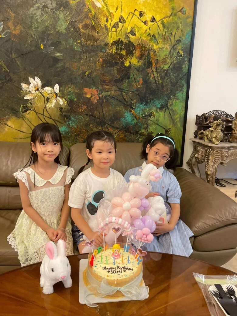 Sao việt 24h con gái quách ngọc ngoan càng lớn càng giống bố phượng chanel nhận xét ngọt ngào tương lai con đẹp lắm - 4