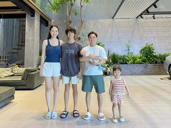 Sao việt 24h cường đô la được khen chơi đẹp đối đáp khi kim lý bị nói nổi tiếng nhờ có hồ ngọc hà - 4