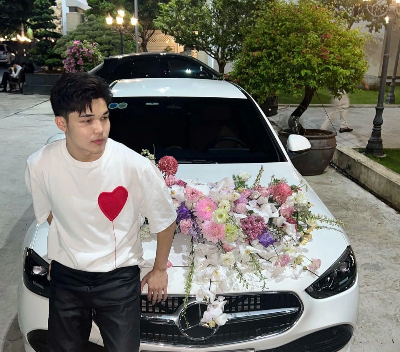Sao việt 24h em trai hòa minzy lên tiếng giải thích lý do đăng clip kể khổ khi có chị gái nổi tiếng - 2