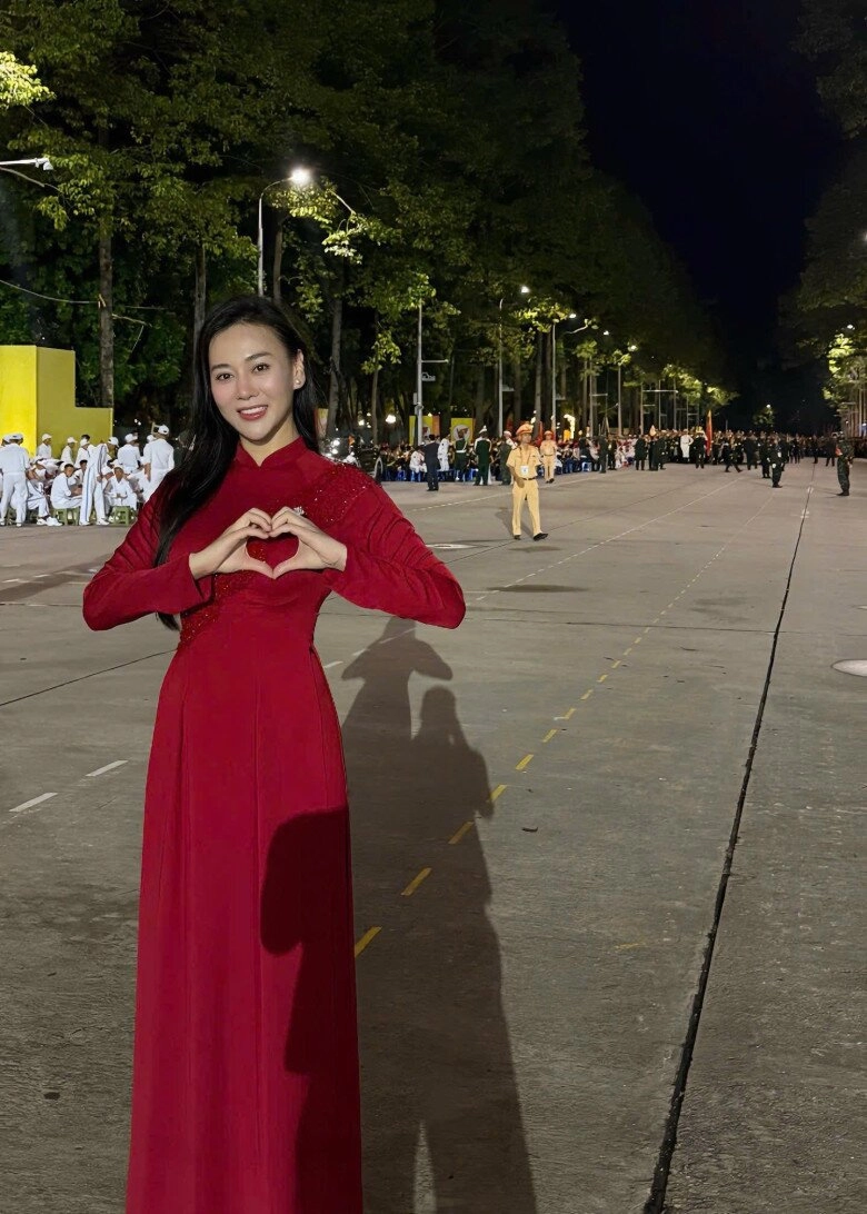 Sao việt 24h hồ ngọc hà khoe leon làm điều ý nghĩa khi nói về việt nam tiếc nuối vì không được tham dự lễ quốc khánh - 9