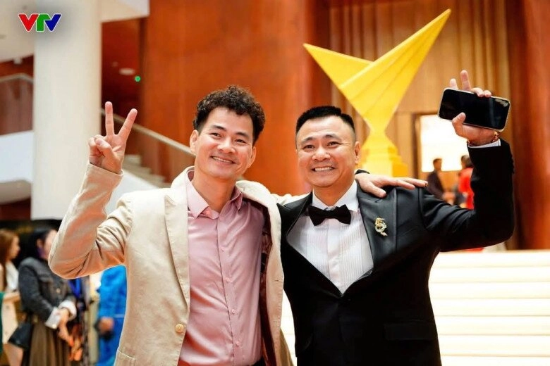 Sao việt 24h hoàng thùy linh công khai xuất hiện cùng đen vâu sau tin đồn sinh con cái chạm tay khiến mxh xôn xao - 12