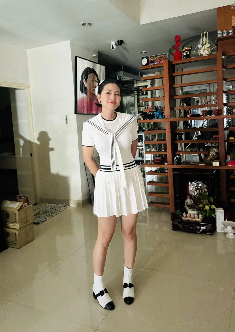 Sao việt 24h huy khánh gọi điện cho 2 con ở 2 quốc gia các con chung nửa dòng máu nhưng đều giống hệt bố - 9