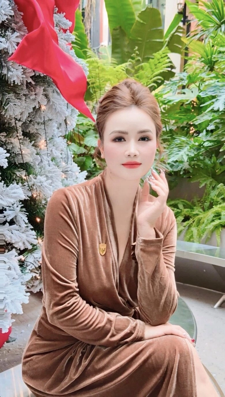 Sao việt 24h lọ lem nhà quyền linh hé lộ cuộc sống sinh ra từ vạch đích khoe độ giàu có khi mua quà tặng mẹ - 15