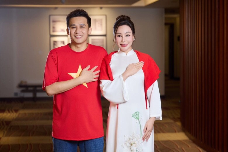 Sao việt 24h mỹ tâm và hòa minzy đọ sắc khi chung khung hình vân dung khoe bố ruột sở hữu bộ huy chương cao quý - 5