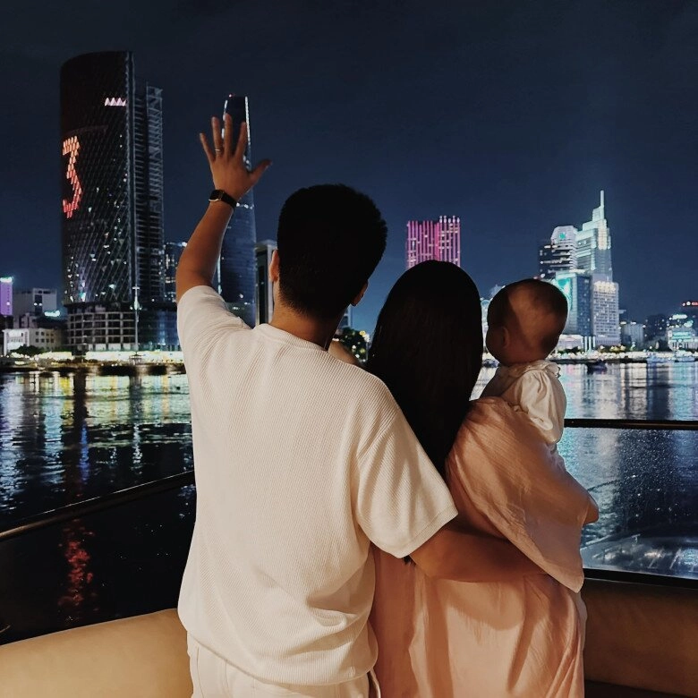 Sao việt 24h nàng dâu gia tộc nghìn tỷ linh rin mừng sinh nhật trên du thuyền con gái vàng ngọc hiếm hoi xuất hiện - 1
