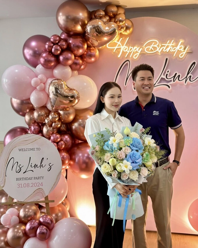 Sao việt 24h nàng dâu gia tộc nghìn tỷ linh rin mừng sinh nhật trên du thuyền con gái vàng ngọc hiếm hoi xuất hiện - 2