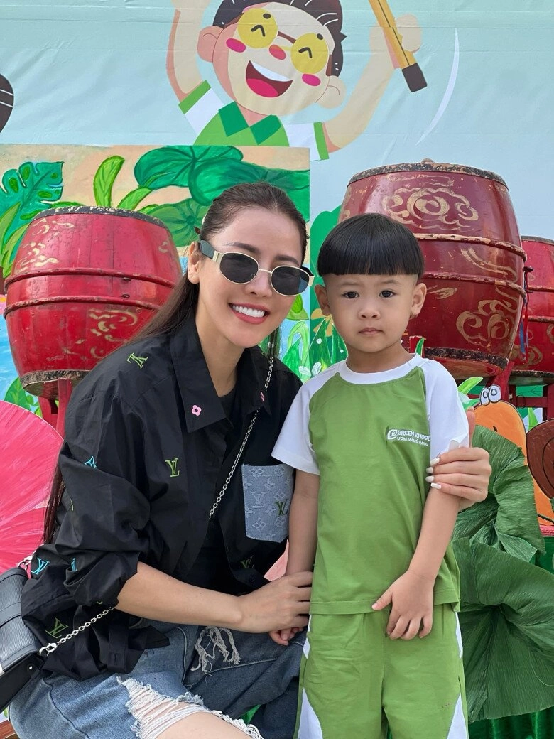 Sao việt 24h người nổi tiếng nô nức đưa con đi khai giảng bảo thanh cùng chồng hóa học sinh e ấp như mới quen - 5