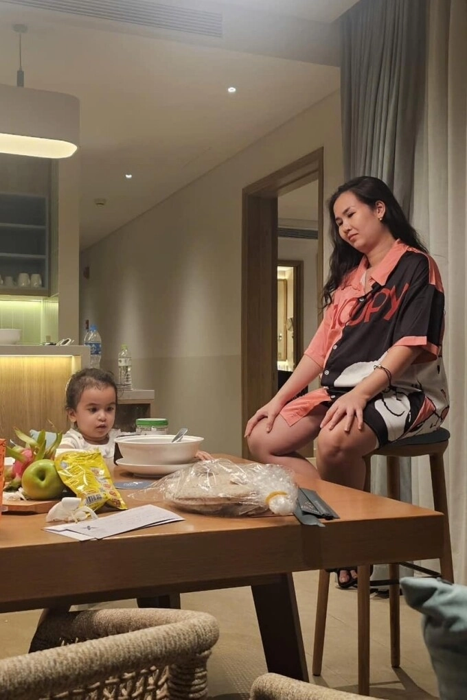 Sao việt 24h nhà báo lại văn sâm tăng cân đáng kể sau 30 năm tạ bích loan bị thời gian bỏ quên ở tuổi u60 - 12