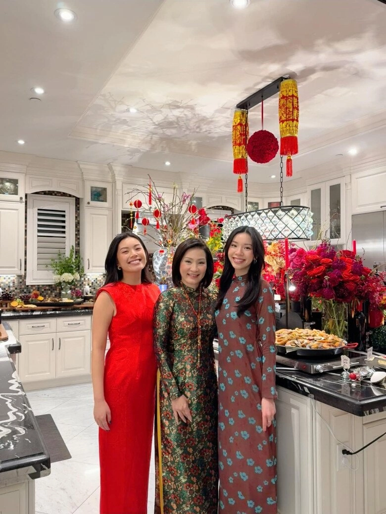 Sao việt 24h nhật kim anh khoe dáng sau sinh trong biệt thự 20 tỷ ngập hoa tự nhận người vàng khè nhưng bất chấp chụp ảnh - 6