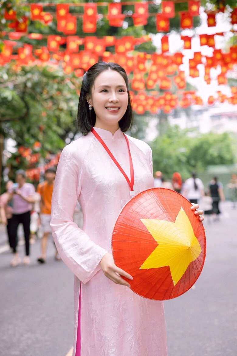 Sao việt 24h nsnd xuân bắc chịu sức ép khi đứng cạnh các mỹ nhân phim truyền hình vtv từng là nhân viên cũ - 8
