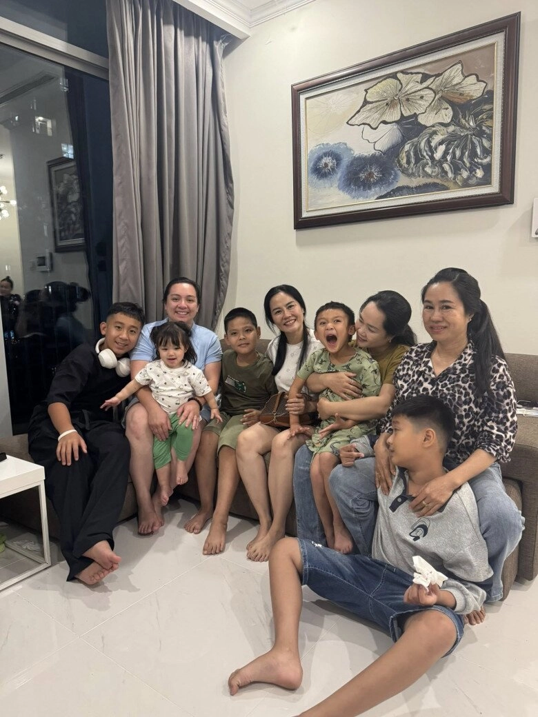 Sao việt 24h nsnd xuân bắc chịu sức ép khi đứng cạnh các mỹ nhân phim truyền hình vtv từng là nhân viên cũ - 13