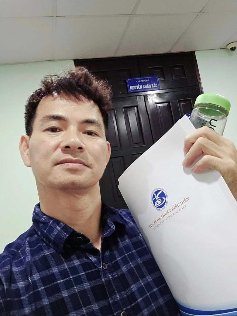 Sao việt 24h nsnd xuân bắc lần đầu khoe văn phòng cục trưởng hứa cố gắng gấp 3 để phục vụ nhân dân - 1