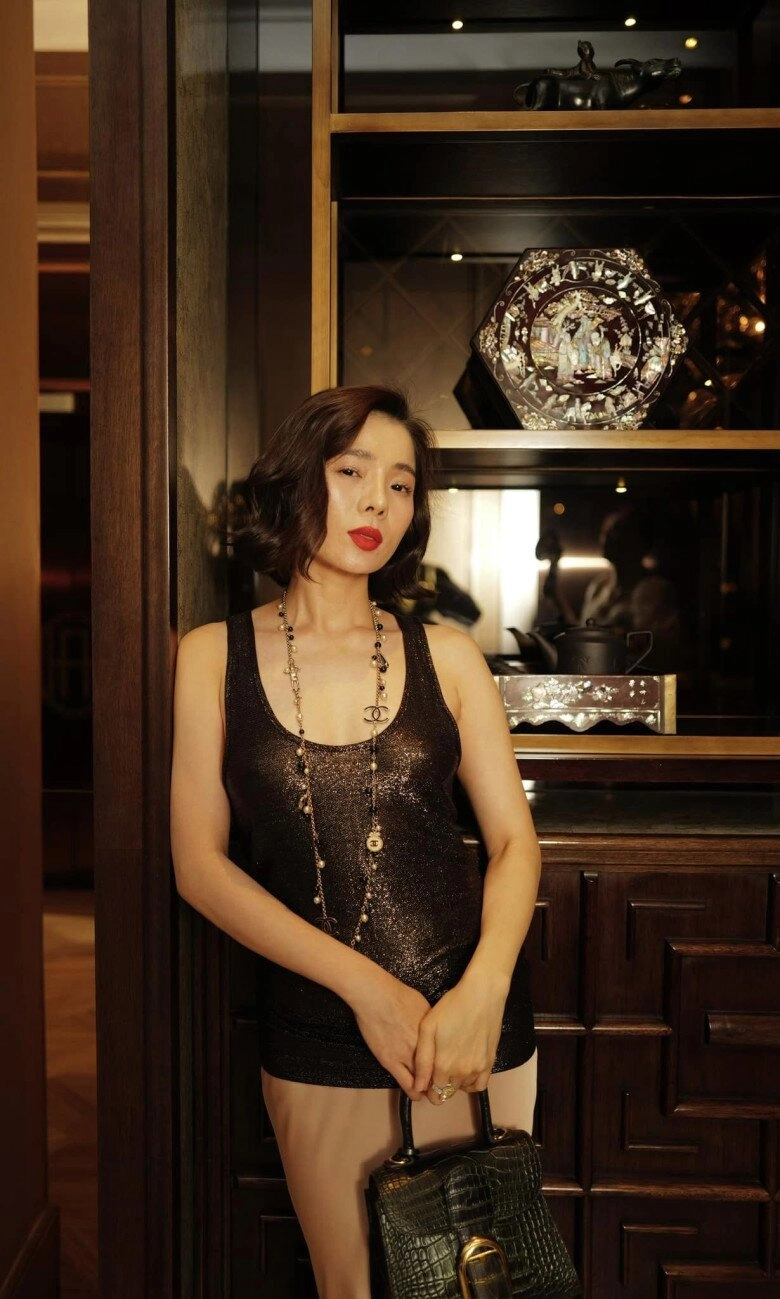 Sao việt 24h nsnd xuân bắc lần đầu khoe văn phòng cục trưởng hứa cố gắng gấp 3 để phục vụ nhân dân - 12
