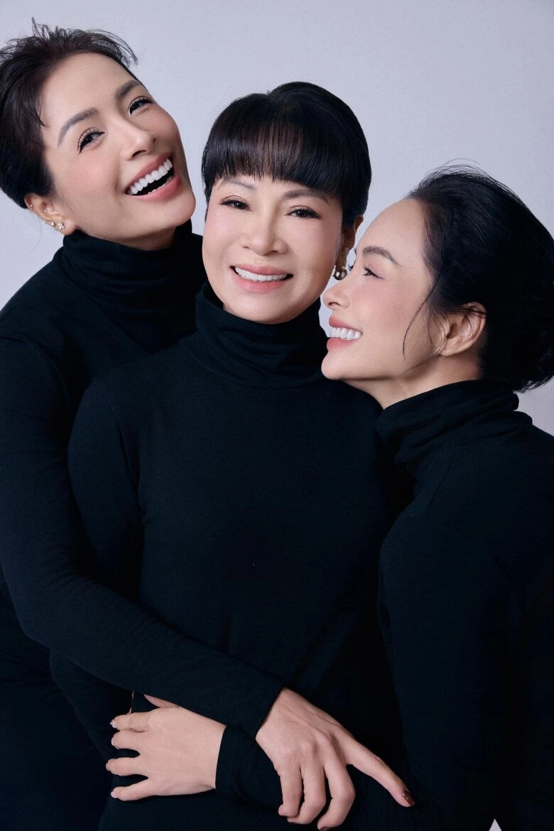 Sao việt 24h phụ huynh hồ ngọc hà khoe ảnh tình tứ bố ruột lai pháp 72 tuổi vẫn phong độ như minh tinh - 16