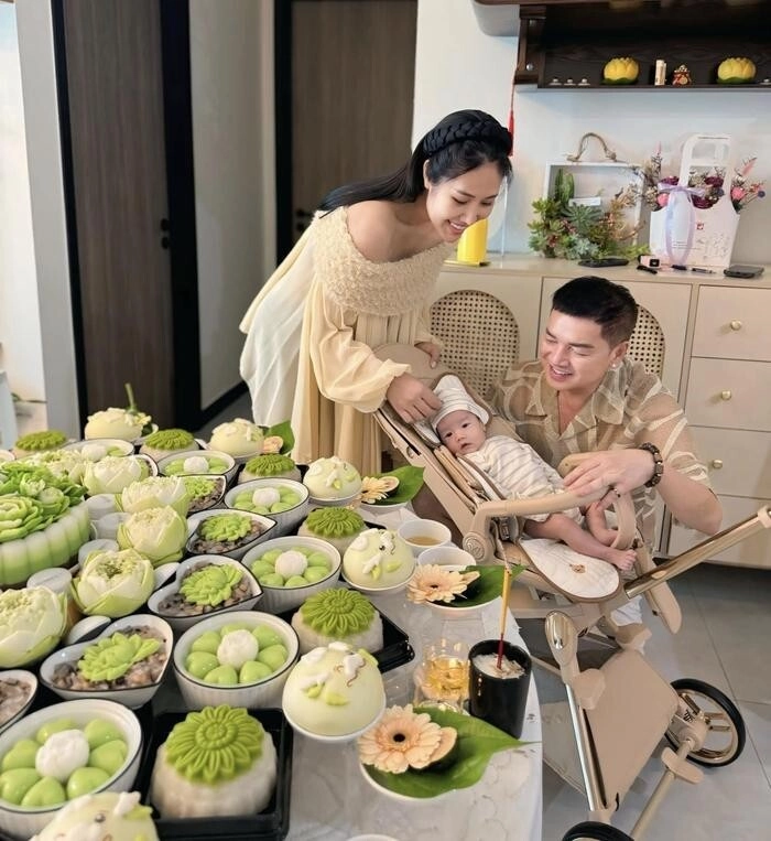 Sao việt 24h quang minh khoe tiệc đầy tháng hoành tráng của con trai quý tử đã bấm khuyên tai giống hệt bố nổi tiếng - 3