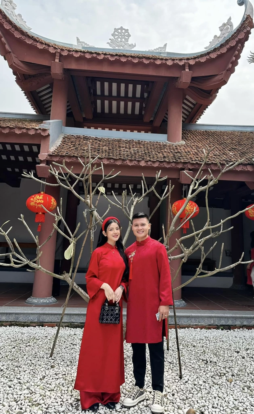 Sao việt 24h thực hư thông tin cầu thủ quang hải để trạng thái độc thân sau khi vợ chu thanh huyền vướng ồn ào - 3