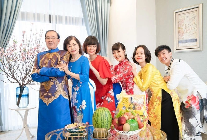 Sao việt 24h vân dung đăng ảnh thời thơ ấu bên bố mẹ ông bà ngoại của thiếu gia chải được khen cực phẩm - 4