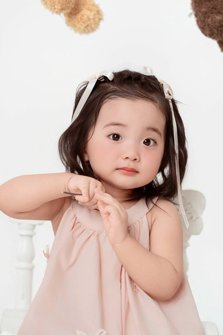 Sao việt 24h vân hugo vô tình để lộ hình ảnh hoàng thùy linh ôm sát rạt đen vâu khiến mạng xã hội dậy sóng - 6
