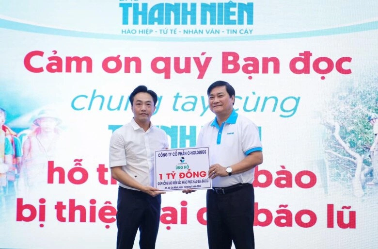 Sao việt 24h vợ chồng cường đô la quyên góp lần 2 cho đồng bào vùng bão lũ số tiền khủng gấp 20 lần đợt 1 - 3