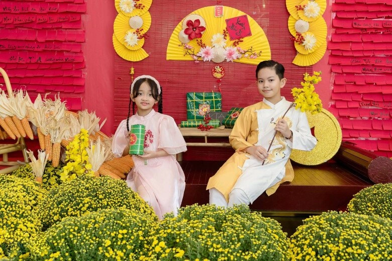 Sao việt 24h vợ chồng thiếu gia phan hiển khoe biệt thự trang trí tết hoành tráng khánh thi đọ sắc bên mẹ ruột hoa khôi - 2