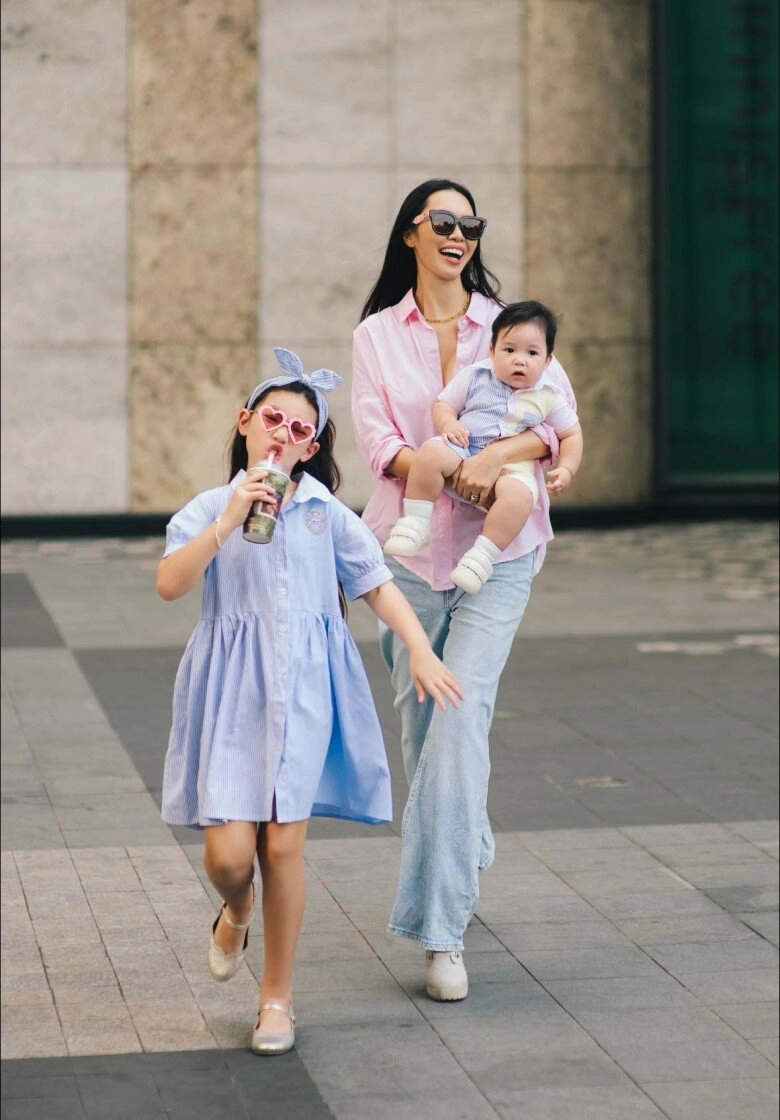 Sao việt 24h vợ chồng thiếu gia phan hiển khoe biệt thự trang trí tết hoành tráng khánh thi đọ sắc bên mẹ ruột hoa khôi - 15