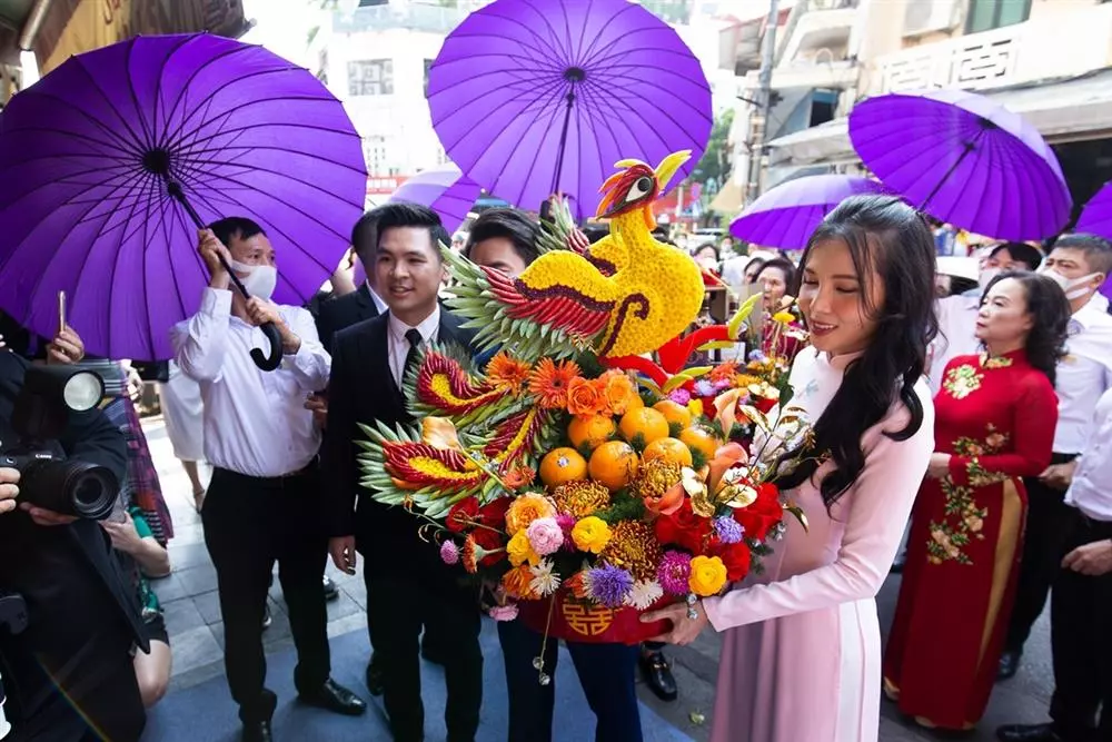 Sao việt che dù kín mít trong đám cưới phương nhi và đỗ mỹ linh làm dâu nhà giàu quý bình giấu vợ đại gia - 6