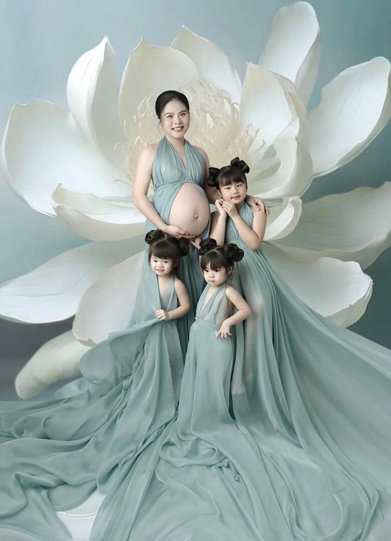Sao việt chụp ảnh bầu cùng con vân trang vật lộn với 3 con gái quý tử nhà chi bảo diễn sâu chuẩn con nhà nòi - 4