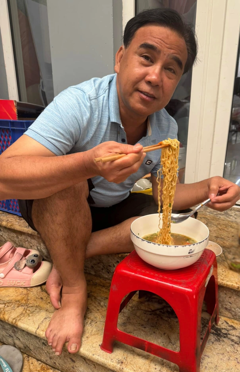 Sao việt cổ vũ đội tuyển việt nam đỗ mỹ linh cùng nhà chồng sang thái hồng đăng ở sân nước bạn hô vô địch - 7