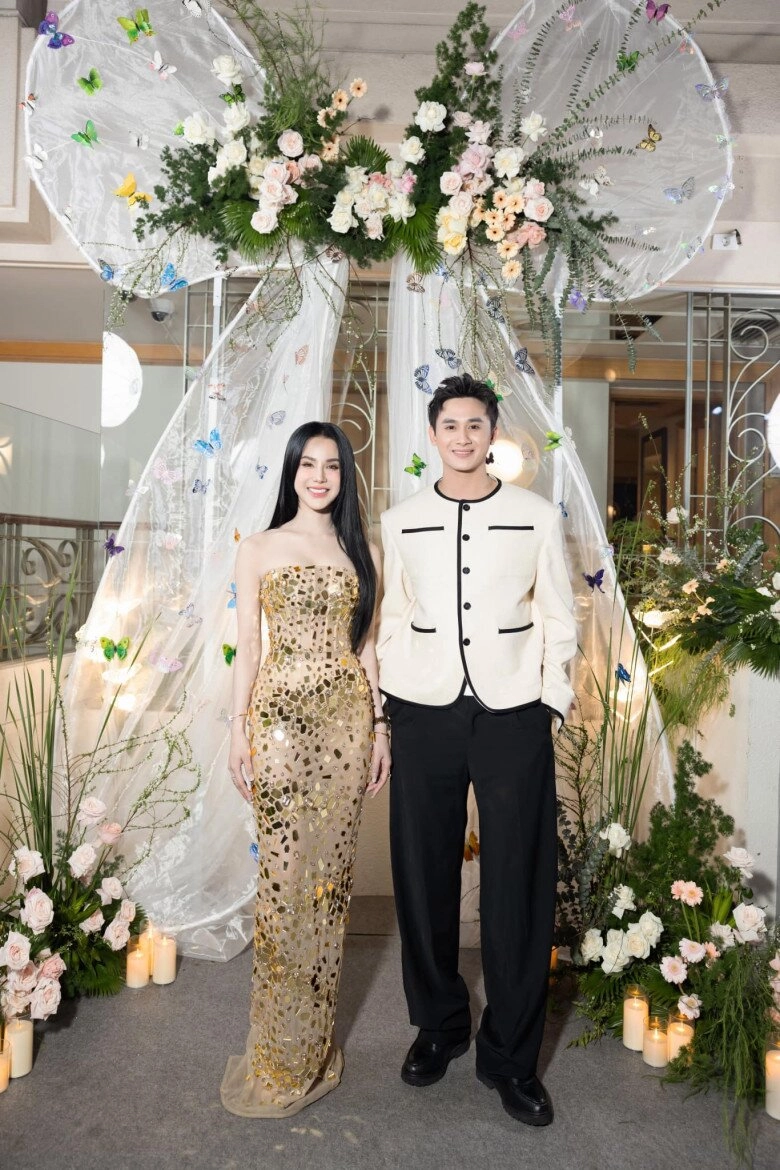 Sao việt công khai có người yêu năm qua nsnd việt anh yêu quản lý kém 36 tuổi diệp lâm anh giấu nhẹm bạn trai - 2