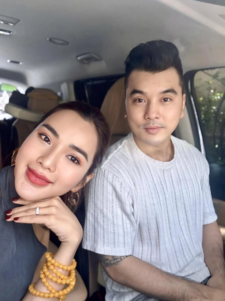 Sao việt cưới quản lý khánh vân vướng ồn ào vì nhảy sexy trong hôn lễ ưng hoàng phúc nuôi con riêng của vợ - 9
