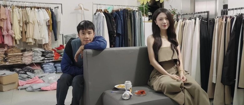 Sao việt đổi đời vì đổi vai phút chót cô chủ shop nổi tiếng vì quá xinh trai ngoan bỗng biến thành sở khanh - 1