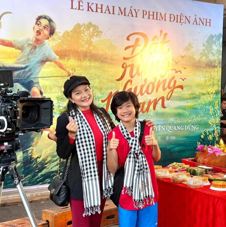Sao việt đổi đời vì đổi vai phút chót cô chủ shop nổi tiếng vì quá xinh trai ngoan bỗng biến thành sở khanh - 9
