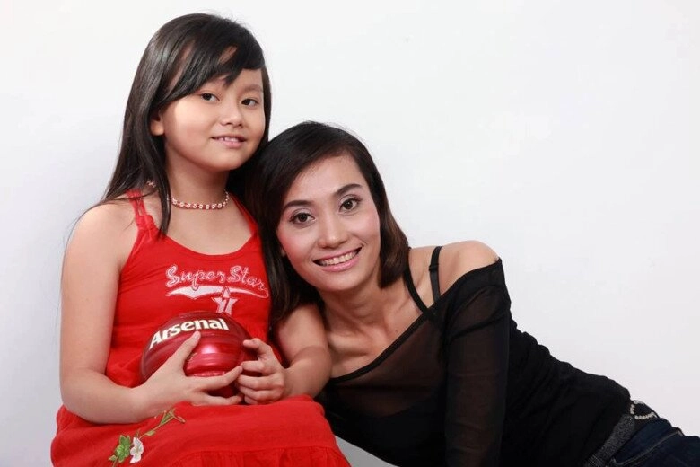 Sao việt nuôi con bị bệnh hạnh thúy 18 năm cùng ái nữ tìm thính lực quốc tuấn lo cho bôm cái nghề - 1