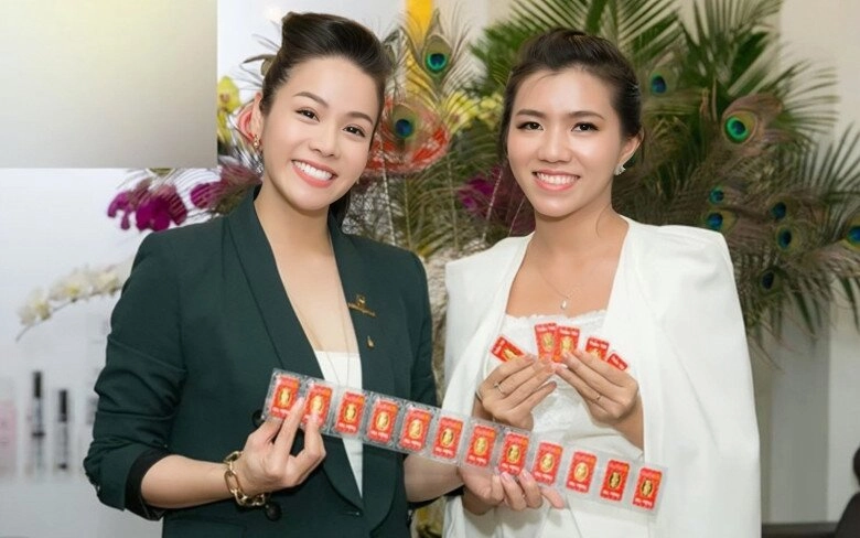Sao việt thưởng tết cho nhân viên việt hương tặng xe 700 triệu đồng nhật kim anh lì xì vàng miếng - 5